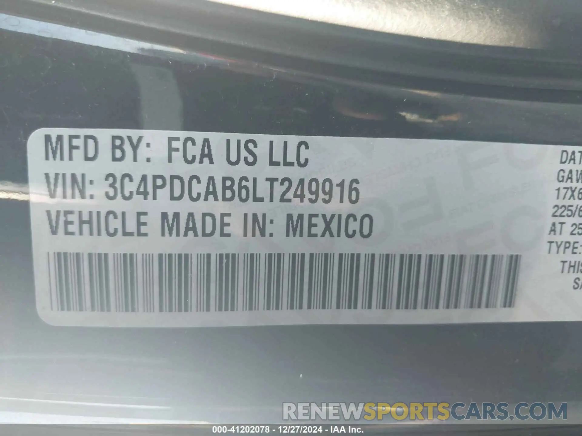 9 Photograph of a damaged car 3C4PDCAB6LT249916 DODGE JOURNEY 2020