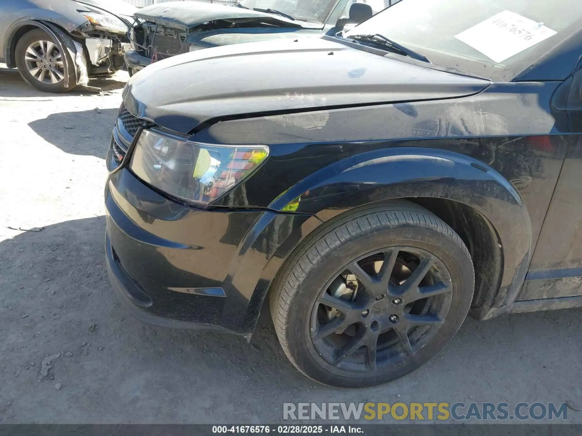 6 Photograph of a damaged car 3C4PDCAB6LT253710 DODGE JOURNEY 2020
