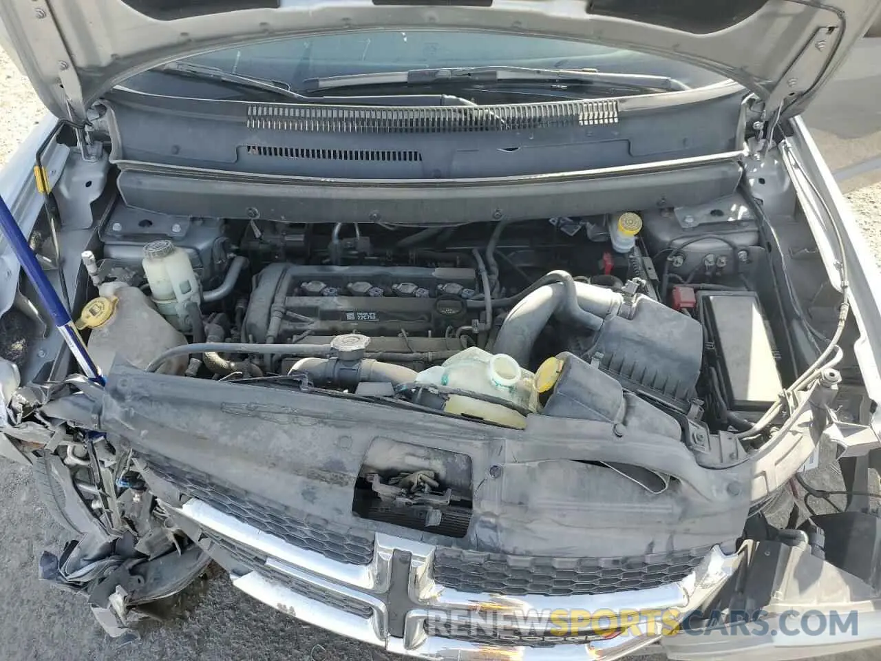 13 Photograph of a damaged car 3C4PDCAB6LT259264 DODGE JOURNEY 2020