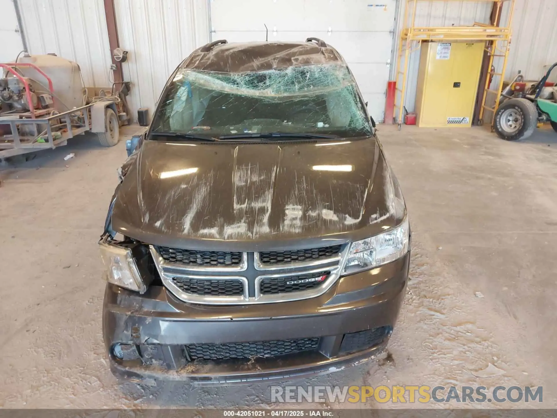 12 Photograph of a damaged car 3C4PDCAB6LT264416 DODGE JOURNEY 2020