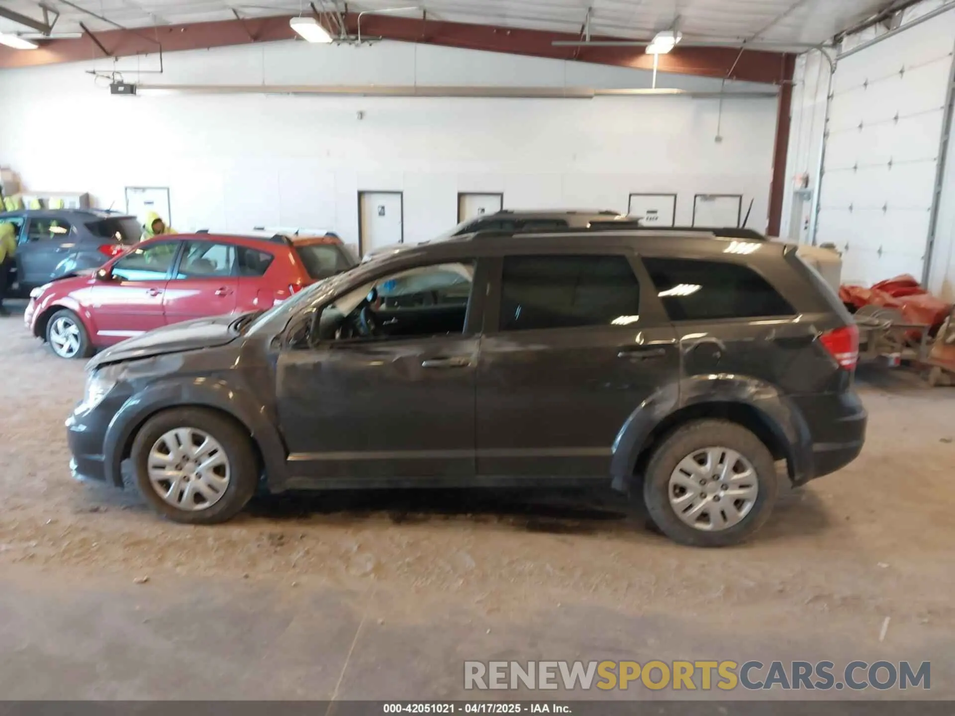 14 Photograph of a damaged car 3C4PDCAB6LT264416 DODGE JOURNEY 2020