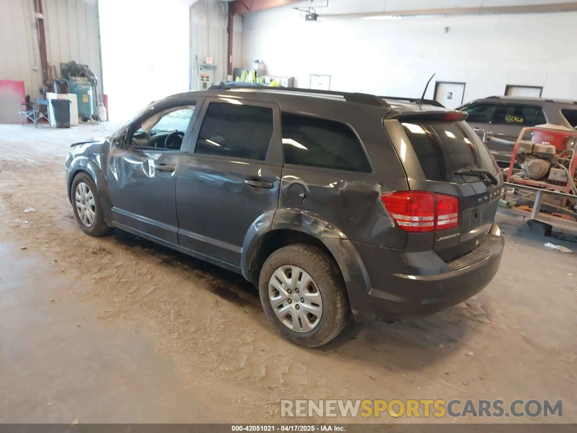 3 Photograph of a damaged car 3C4PDCAB6LT264416 DODGE JOURNEY 2020