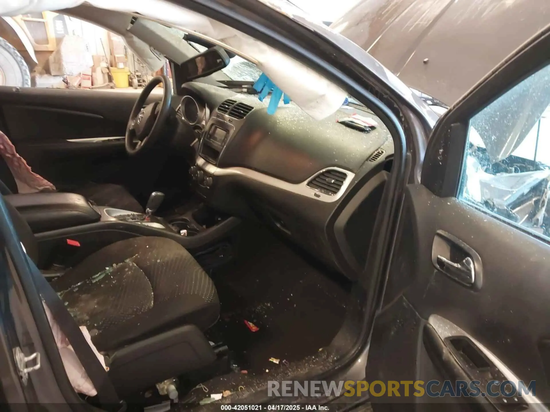 5 Photograph of a damaged car 3C4PDCAB6LT264416 DODGE JOURNEY 2020