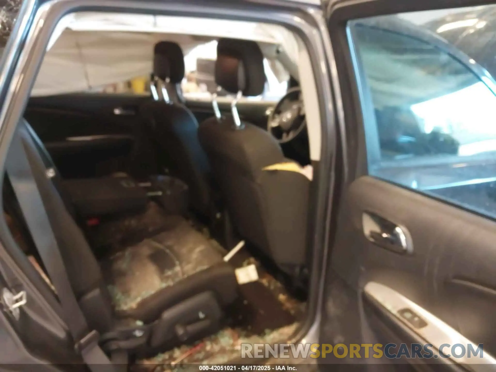 8 Photograph of a damaged car 3C4PDCAB6LT264416 DODGE JOURNEY 2020