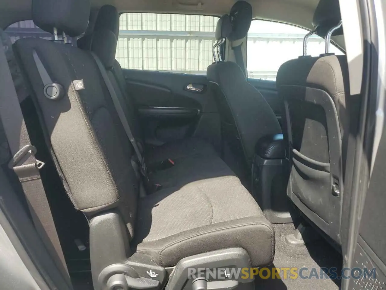 11 Photograph of a damaged car 3C4PDCAB7LT182100 DODGE JOURNEY 2020