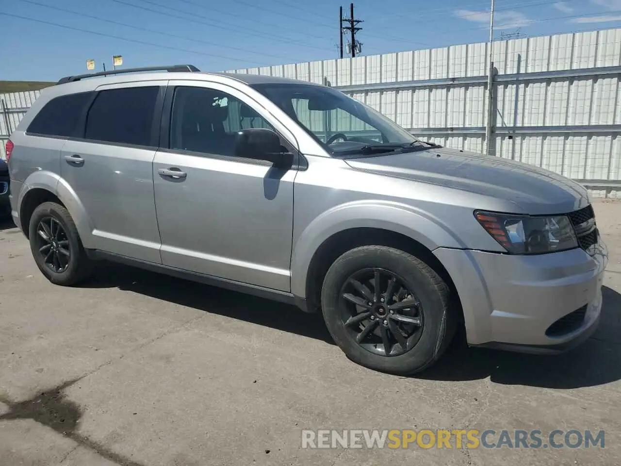 4 Photograph of a damaged car 3C4PDCAB7LT182100 DODGE JOURNEY 2020
