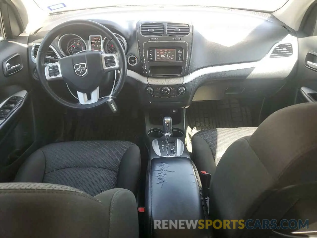 8 Photograph of a damaged car 3C4PDCAB7LT182100 DODGE JOURNEY 2020