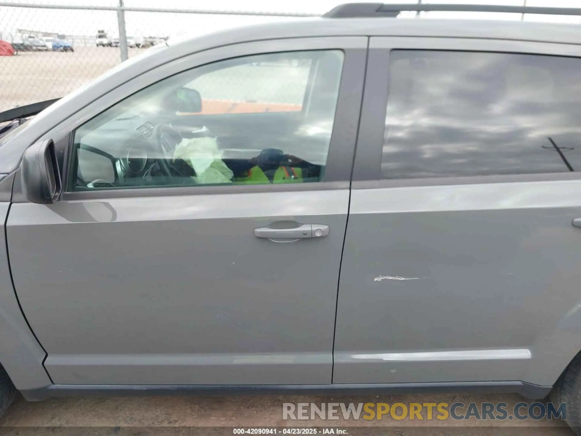 15 Photograph of a damaged car 3C4PDCAB7LT220716 DODGE JOURNEY 2020
