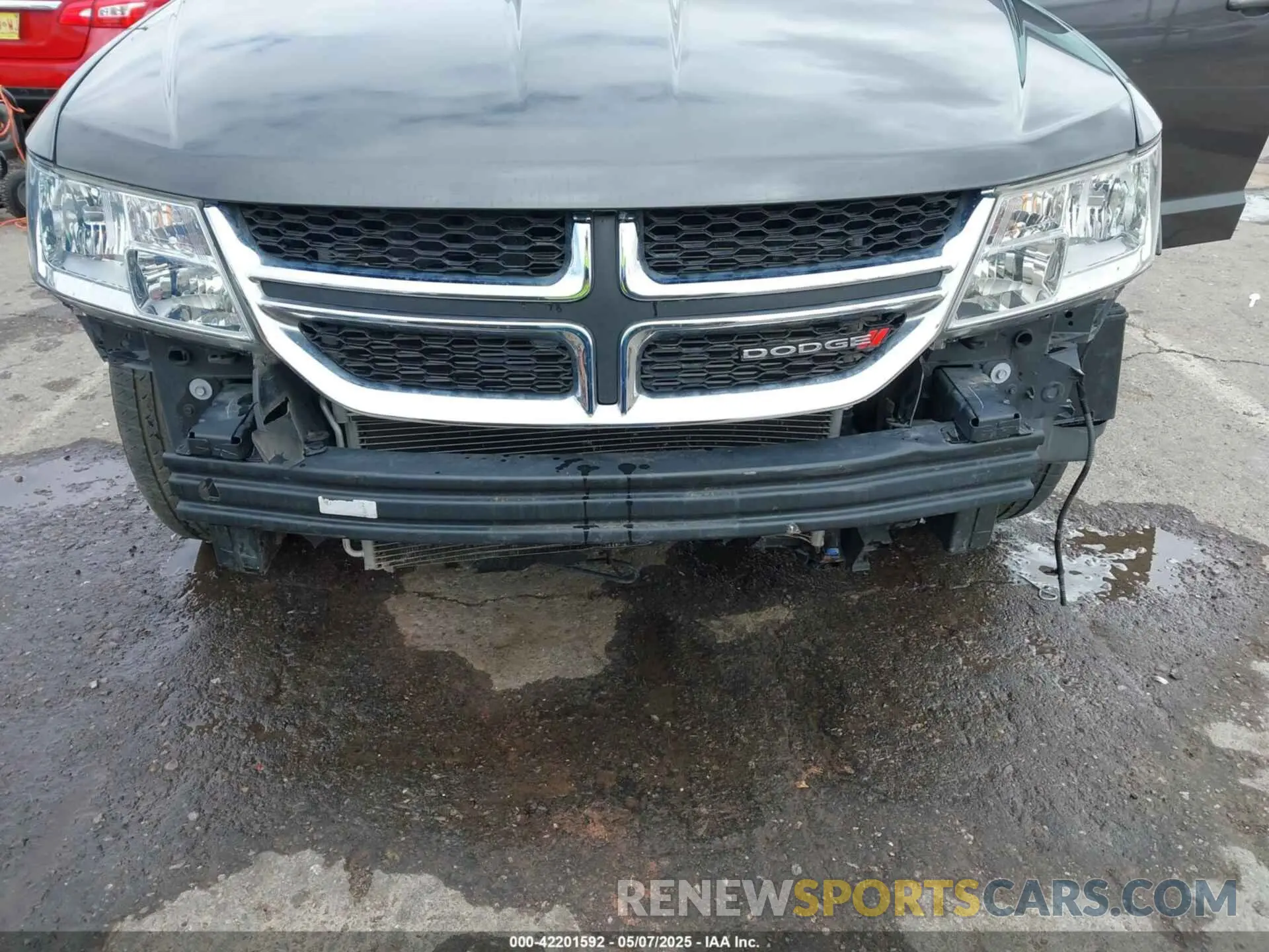 6 Photograph of a damaged car 3C4PDCAB7LT235443 DODGE JOURNEY 2020