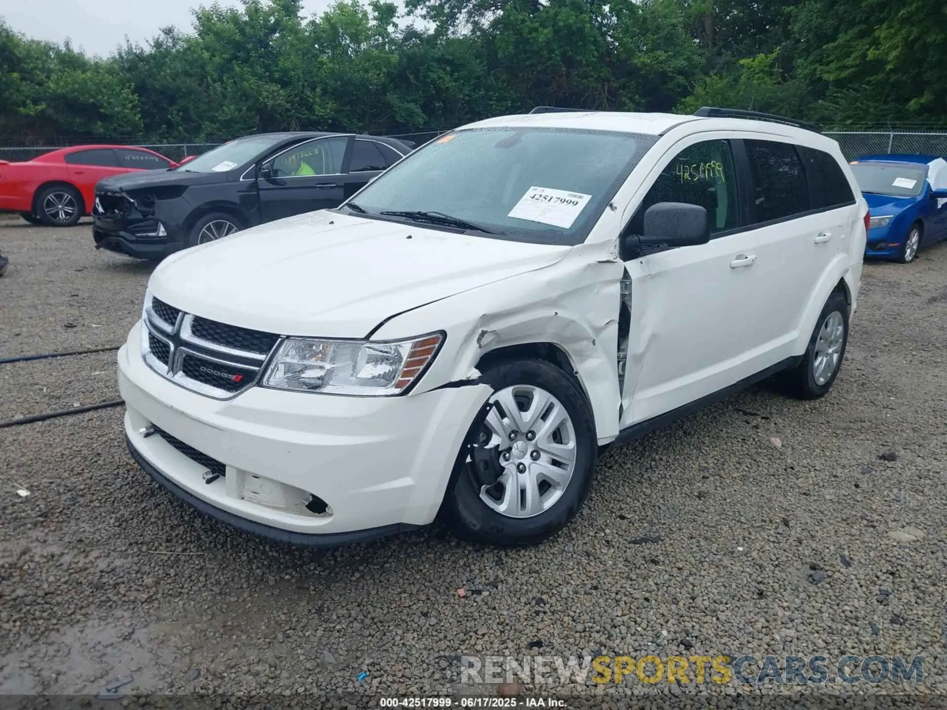 2 Photograph of a damaged car 3C4PDCAB7LT237578 DODGE JOURNEY 2020
