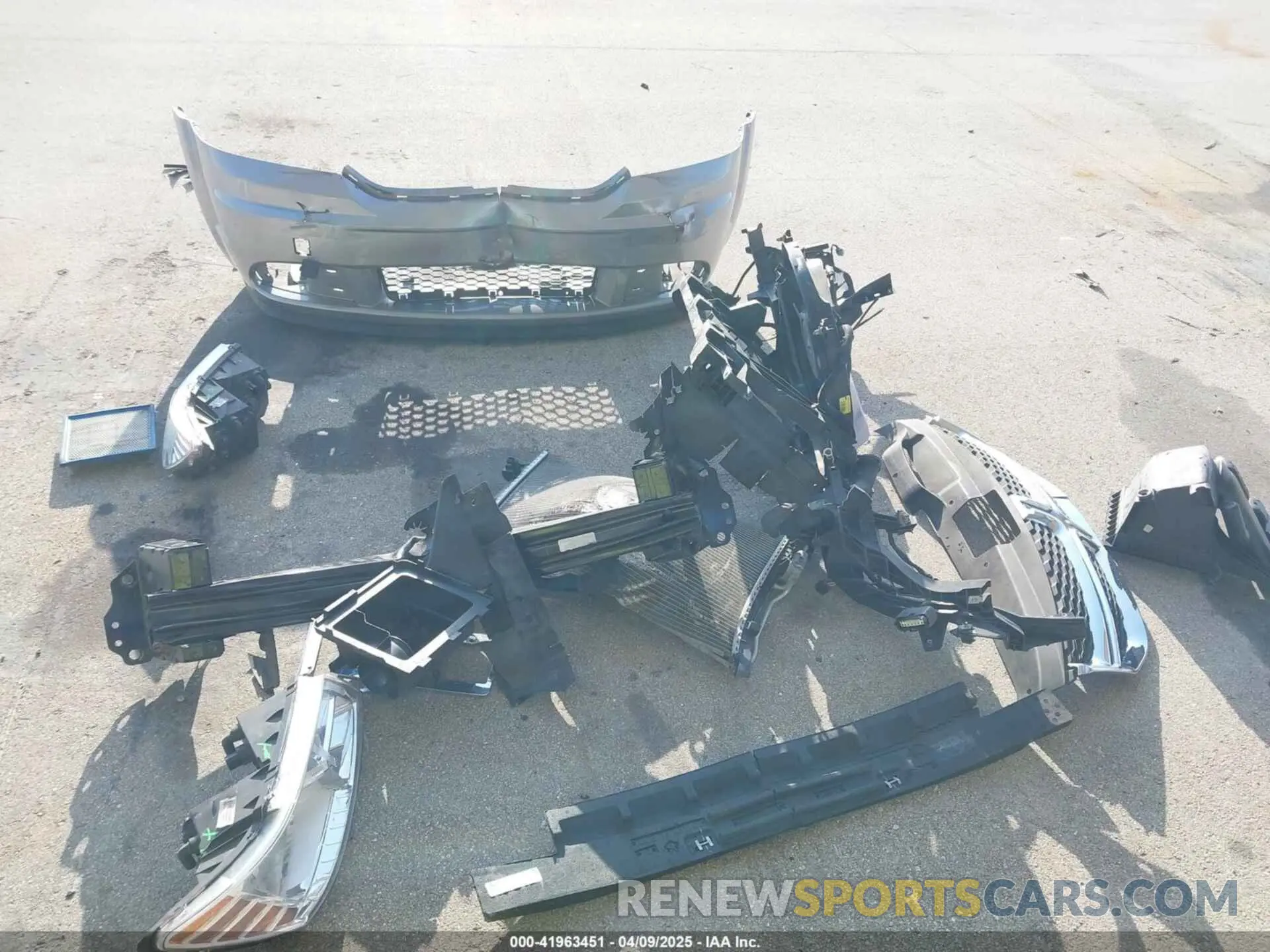 12 Photograph of a damaged car 3C4PDCAB7LT261203 DODGE JOURNEY 2020