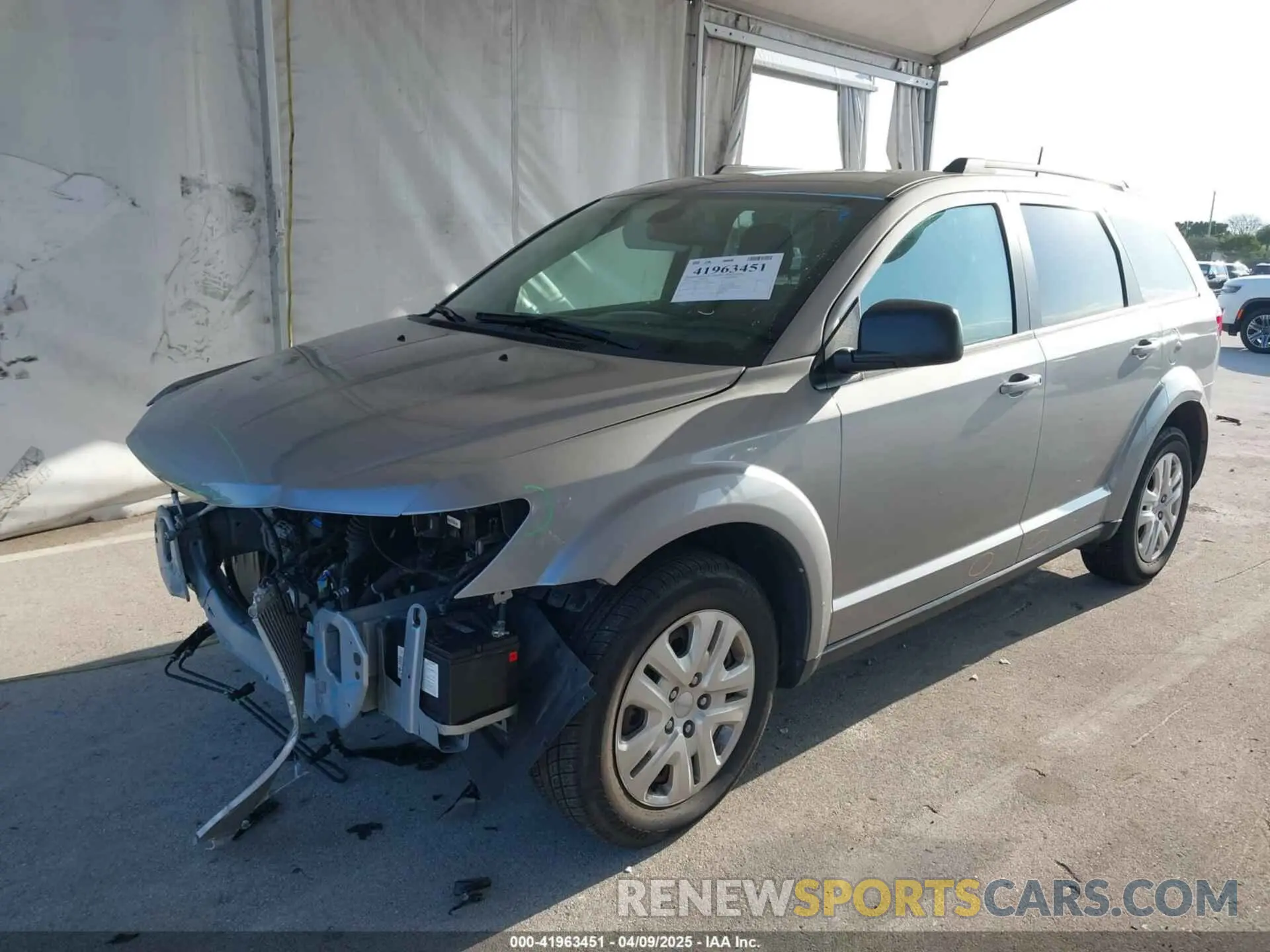 2 Photograph of a damaged car 3C4PDCAB7LT261203 DODGE JOURNEY 2020