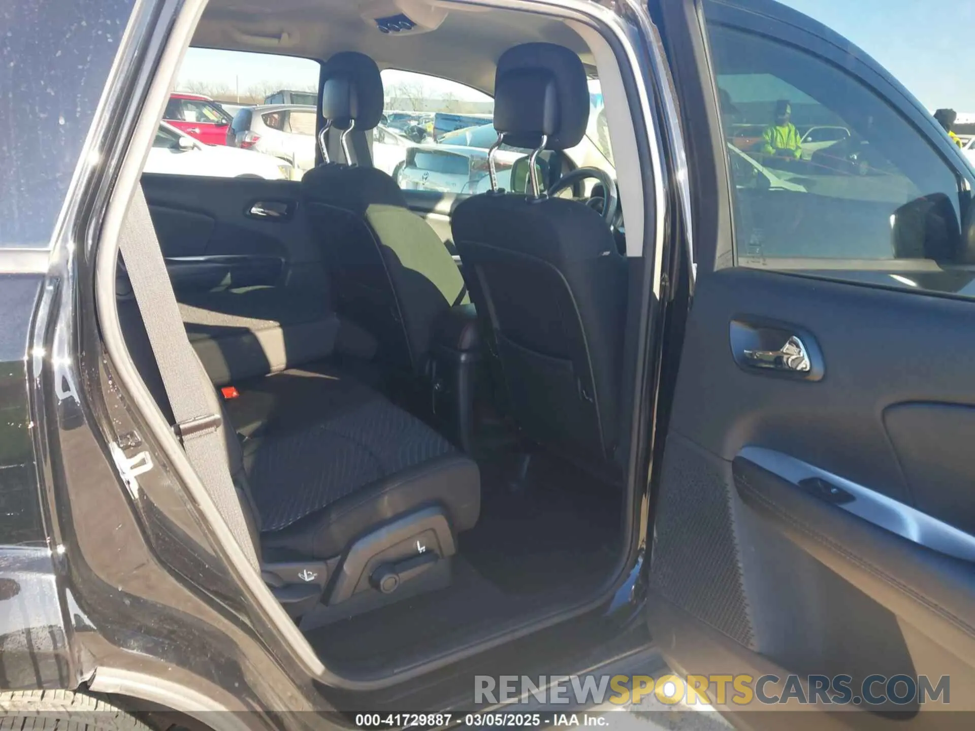 8 Photograph of a damaged car 3C4PDCAB7LT277627 DODGE JOURNEY 2020
