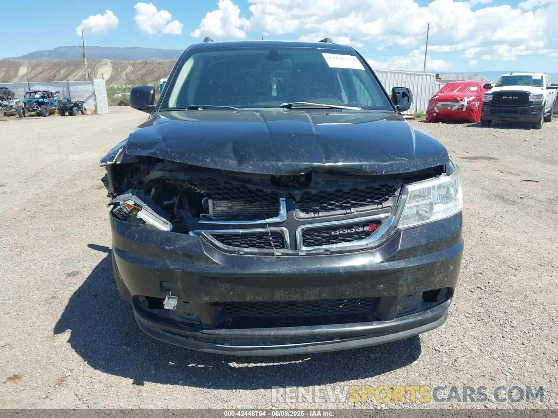 12 Photograph of a damaged car 3C4PDCAB8LT207294 DODGE JOURNEY 2020