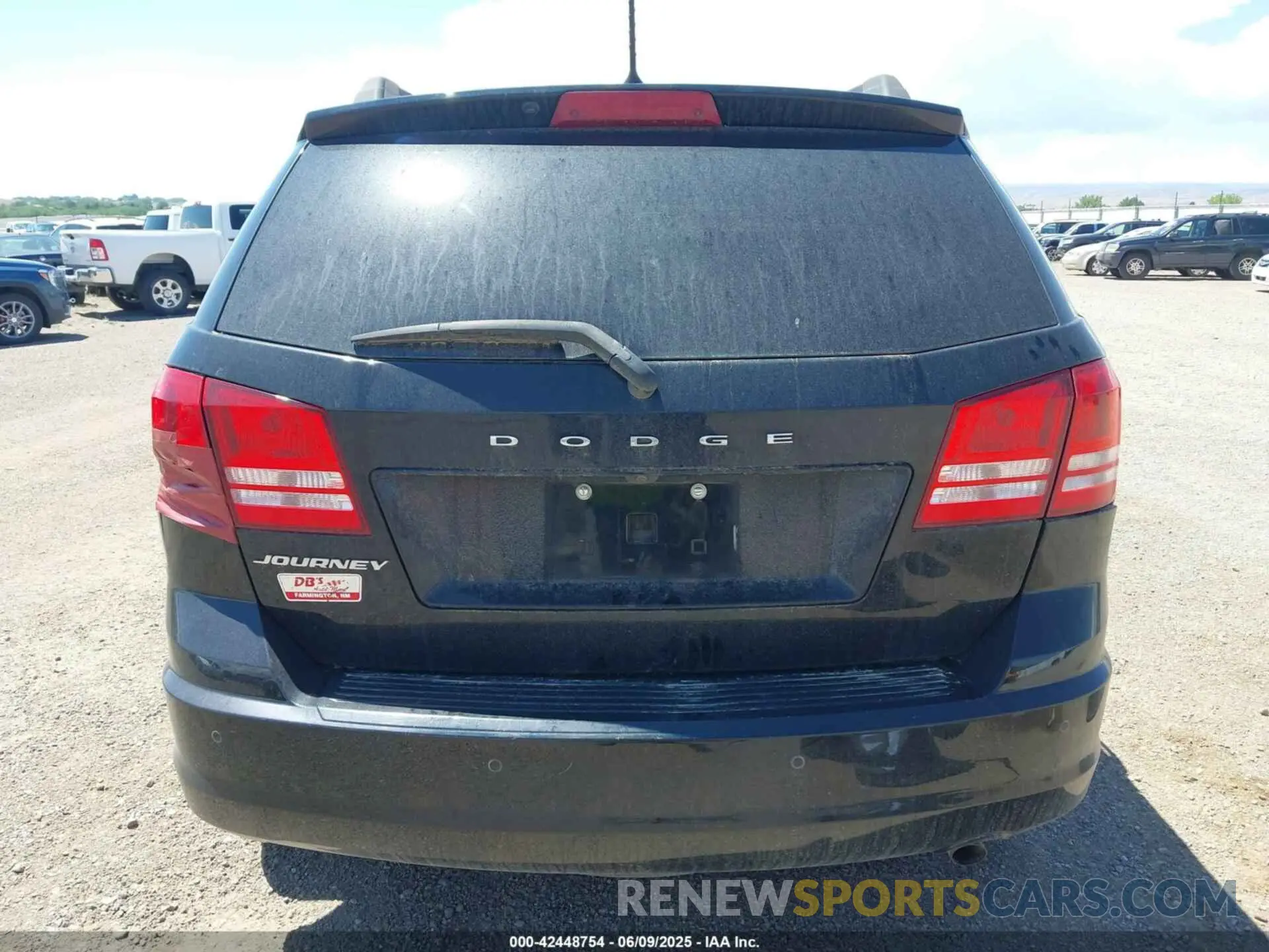 16 Photograph of a damaged car 3C4PDCAB8LT207294 DODGE JOURNEY 2020