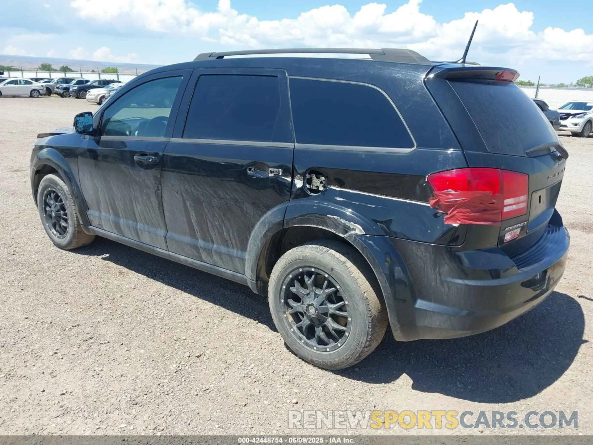 3 Photograph of a damaged car 3C4PDCAB8LT207294 DODGE JOURNEY 2020