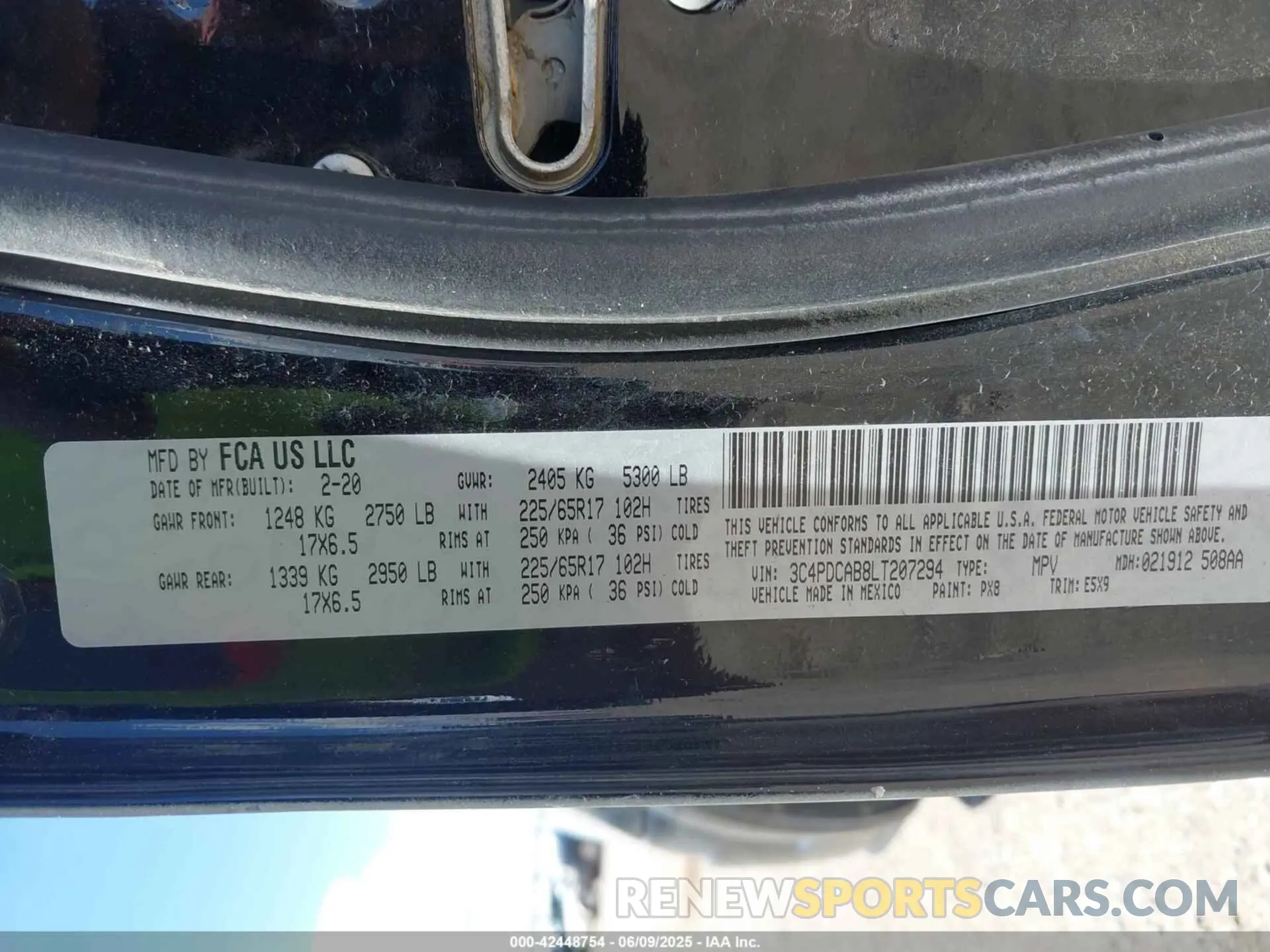 9 Photograph of a damaged car 3C4PDCAB8LT207294 DODGE JOURNEY 2020