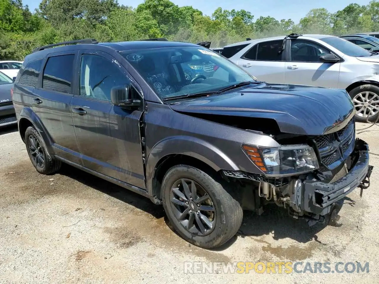 4 Photograph of a damaged car 3C4PDCAB8LT262537 DODGE JOURNEY 2020