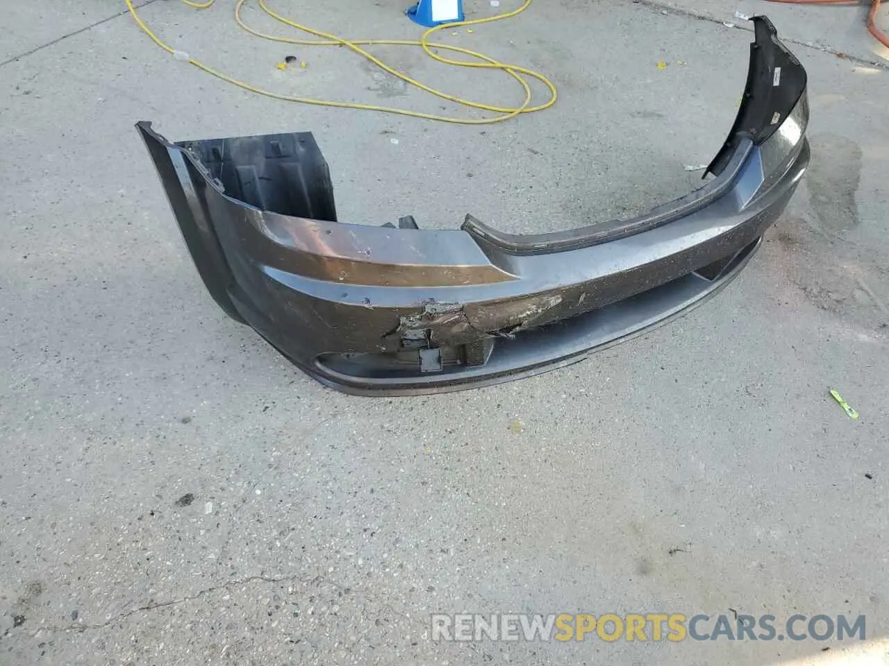13 Photograph of a damaged car 3C4PDCAB8LT268130 DODGE JOURNEY 2020