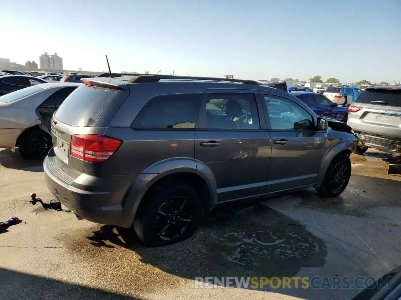 3 Photograph of a damaged car 3C4PDCAB8LT268130 DODGE JOURNEY 2020