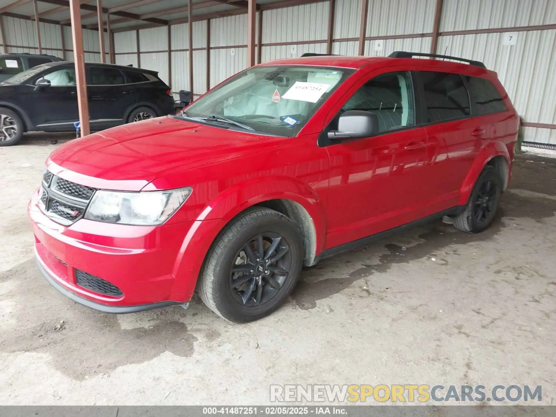 2 Photograph of a damaged car 3C4PDCAB8LT270704 DODGE JOURNEY 2020