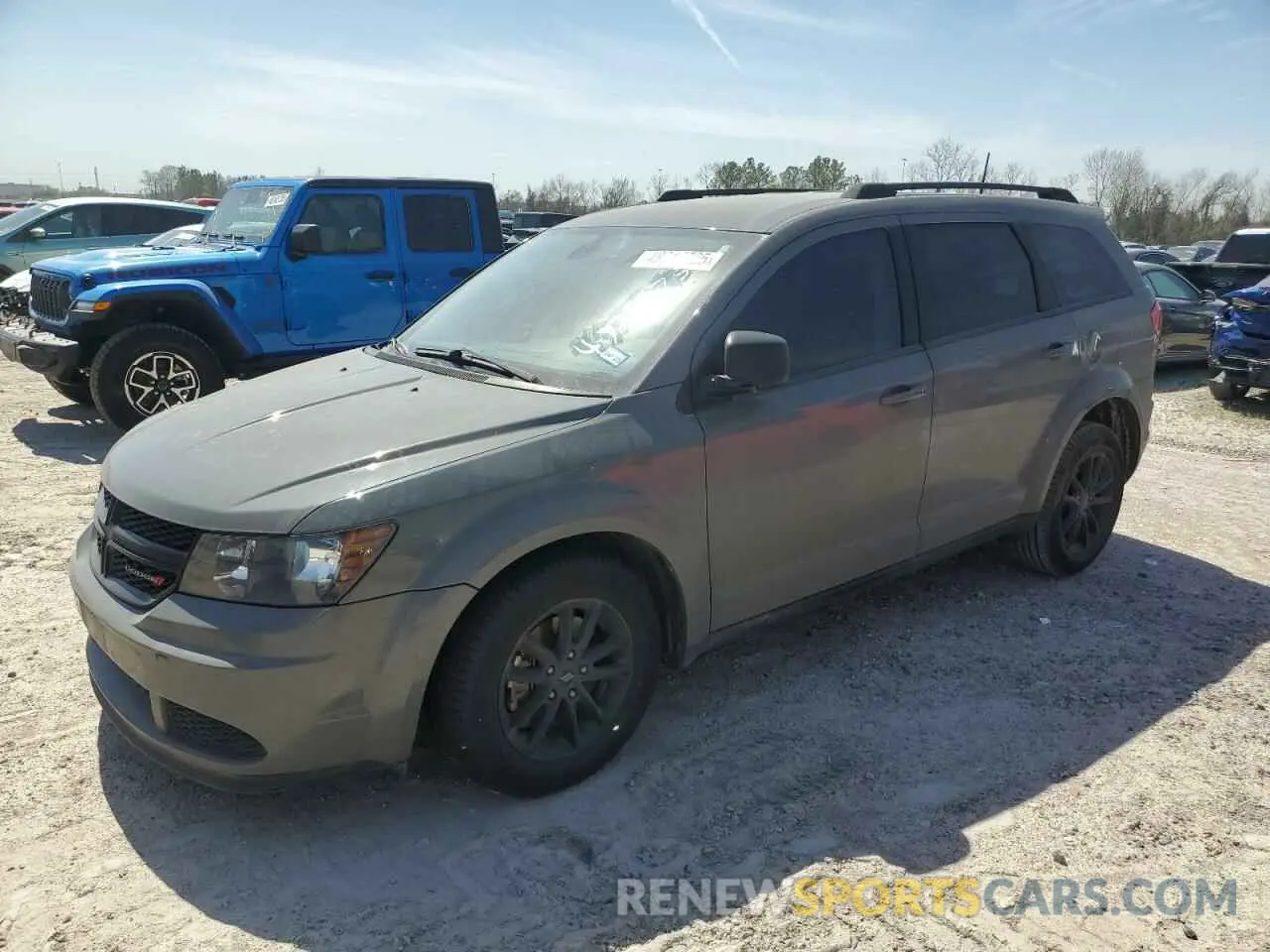 1 Photograph of a damaged car 3C4PDCAB8LT275871 DODGE JOURNEY 2020