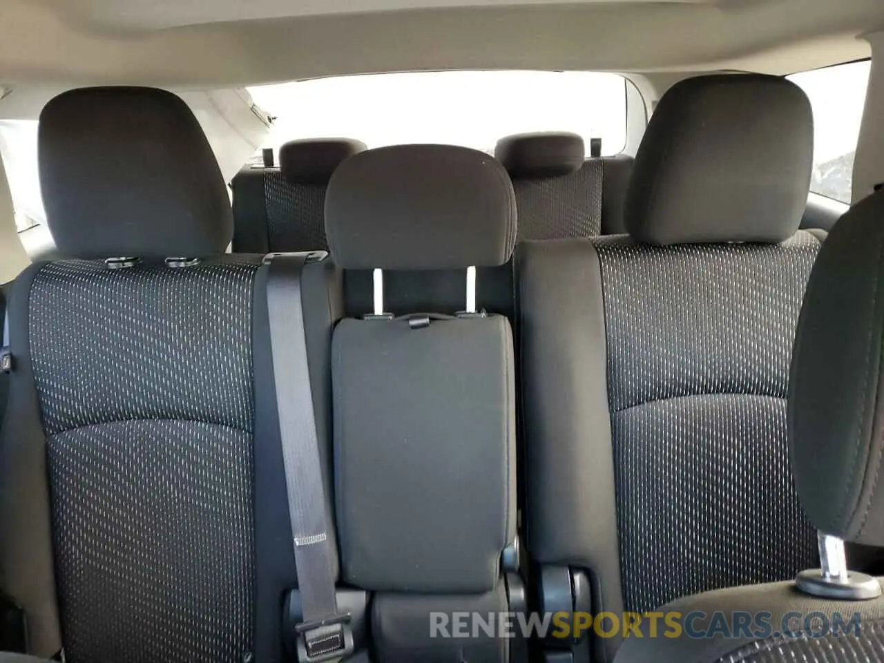 10 Photograph of a damaged car 3C4PDCAB9LT180283 DODGE JOURNEY 2020