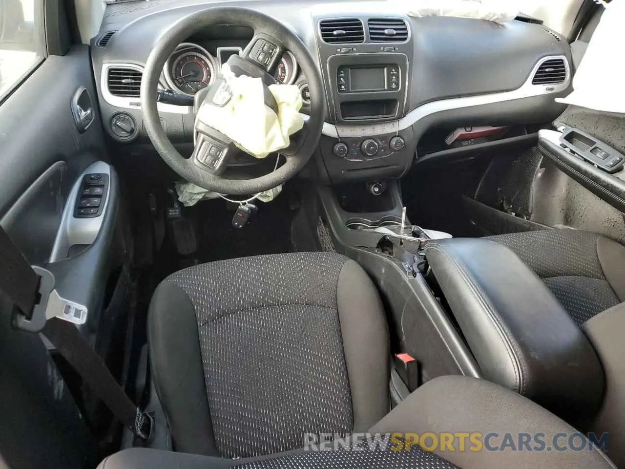 8 Photograph of a damaged car 3C4PDCAB9LT180283 DODGE JOURNEY 2020
