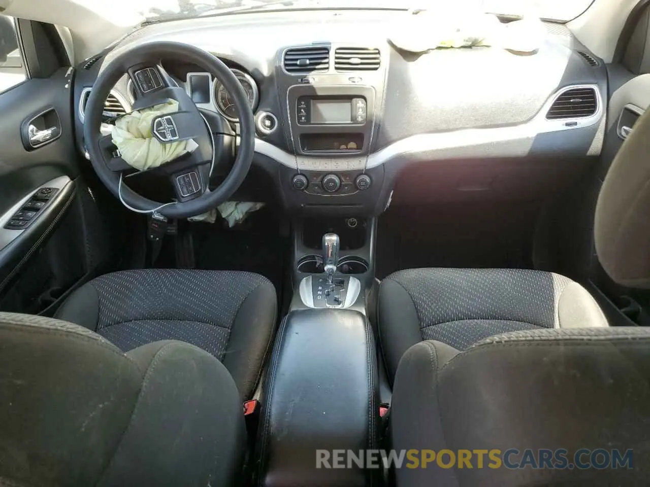8 Photograph of a damaged car 3C4PDCAB9LT180753 DODGE JOURNEY 2020