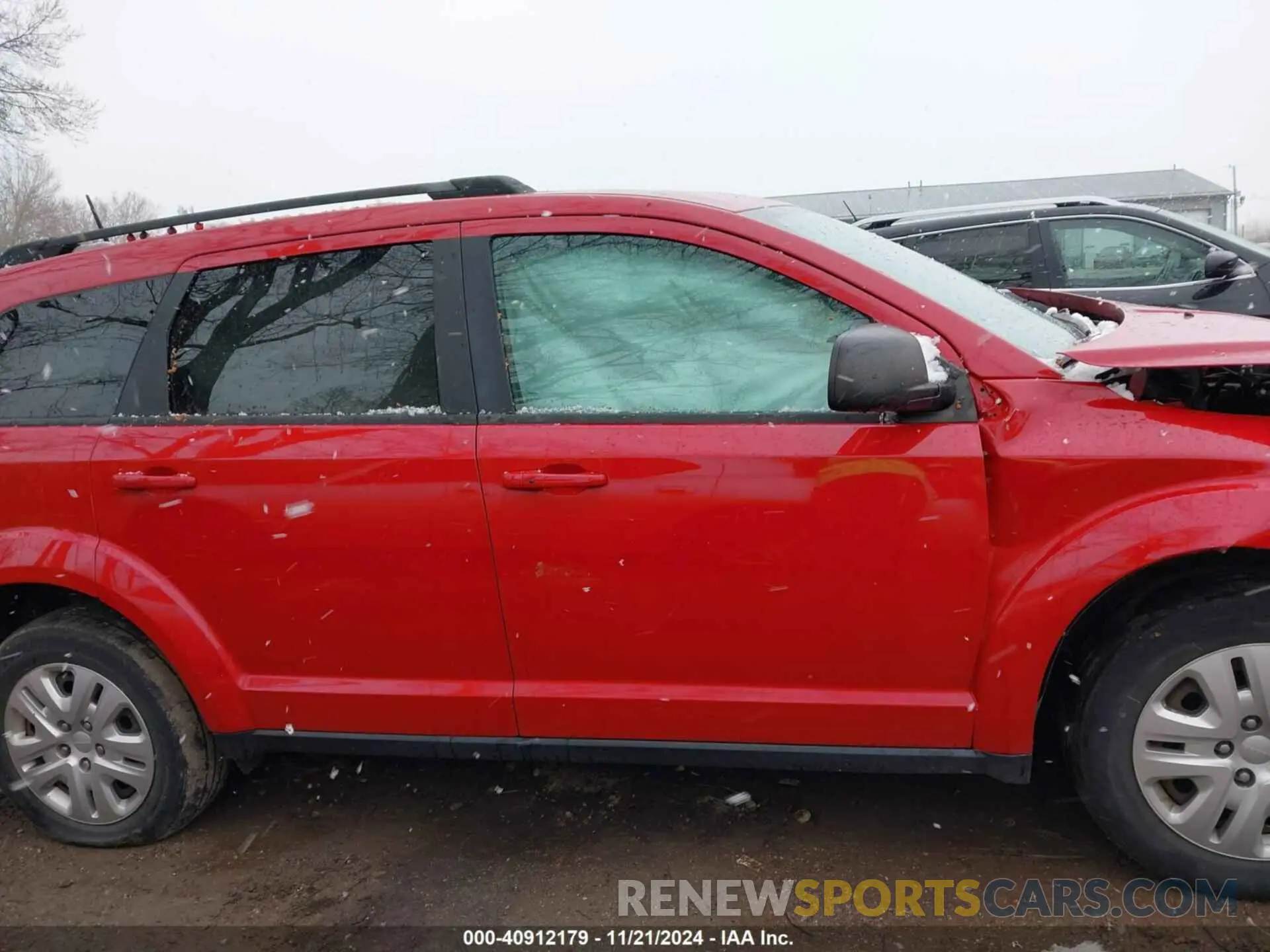 13 Photograph of a damaged car 3C4PDCAB9LT194779 DODGE JOURNEY 2020
