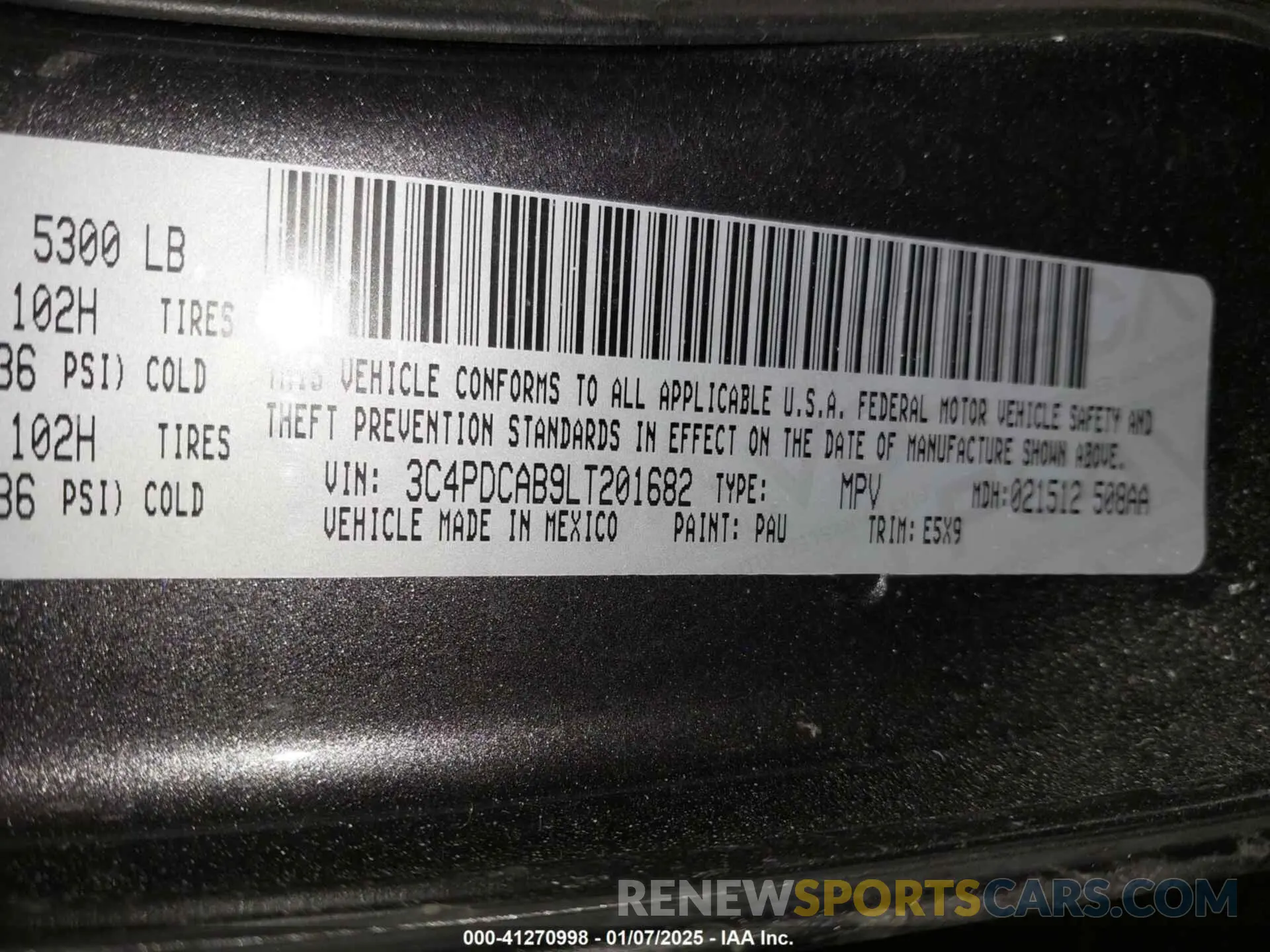 9 Photograph of a damaged car 3C4PDCAB9LT201682 DODGE JOURNEY 2020