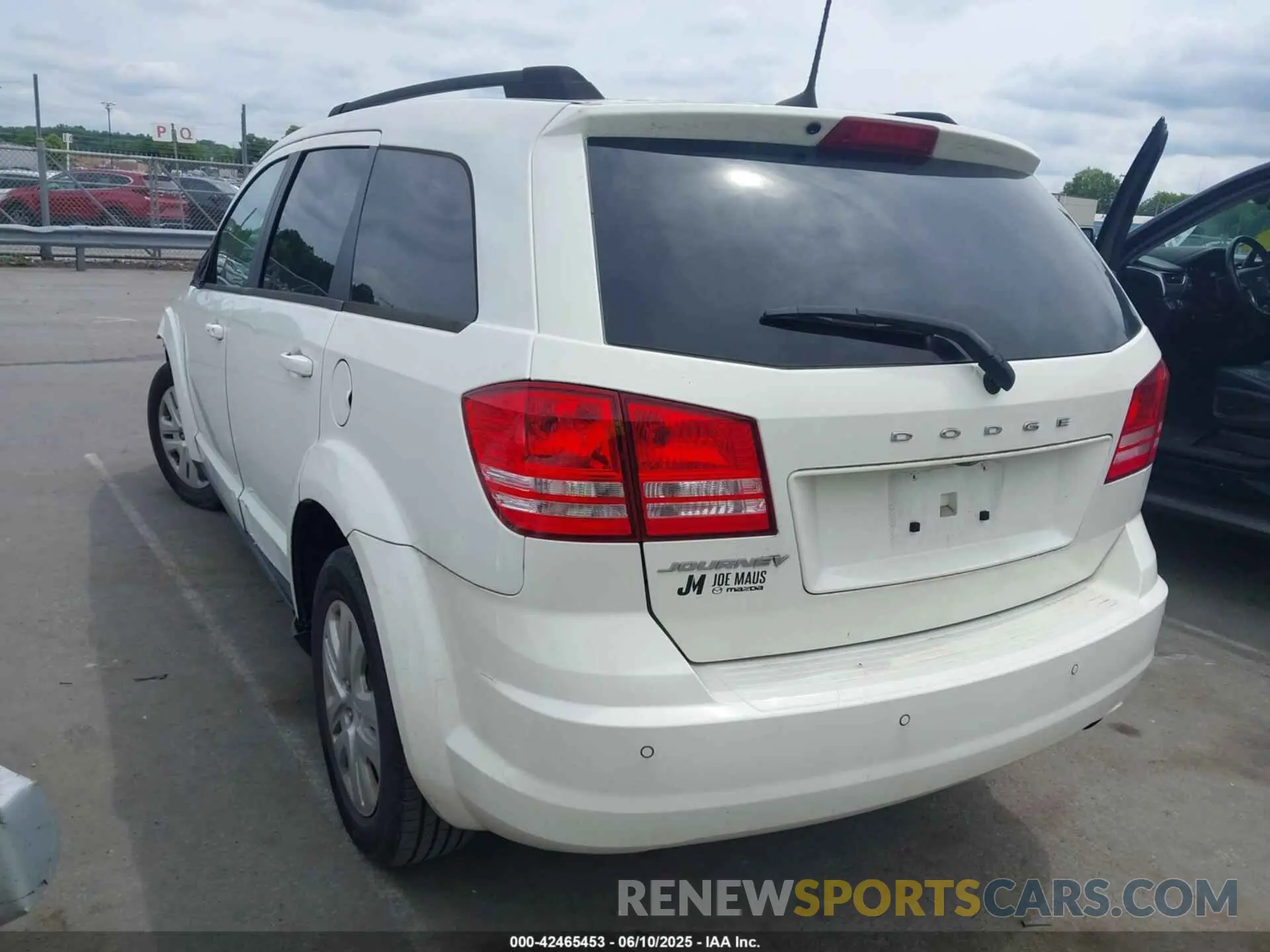 3 Photograph of a damaged car 3C4PDCAB9LT243513 DODGE JOURNEY 2020