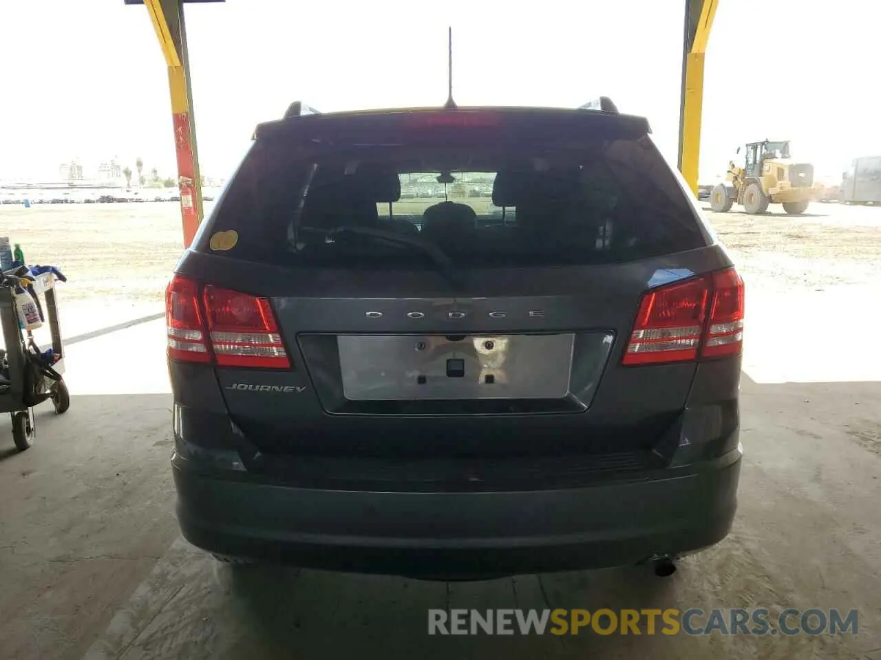 6 Photograph of a damaged car 3C4PDCAB9LT247545 DODGE JOURNEY 2020