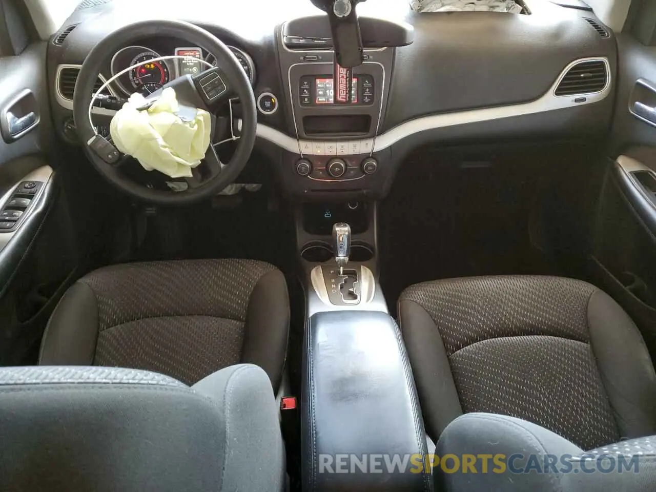 8 Photograph of a damaged car 3C4PDCAB9LT247545 DODGE JOURNEY 2020