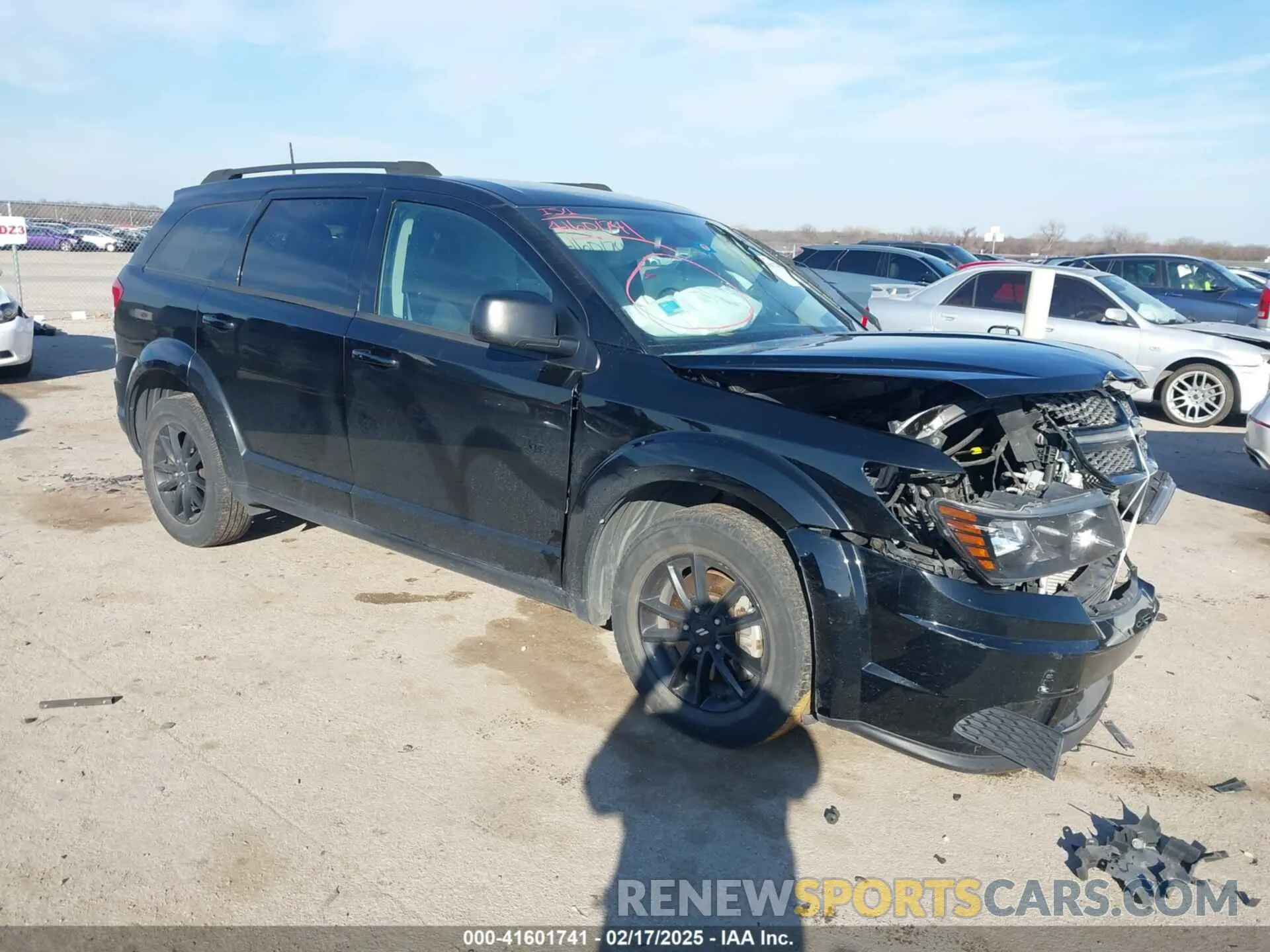 1 Photograph of a damaged car 3C4PDCAB9LT250865 DODGE JOURNEY 2020