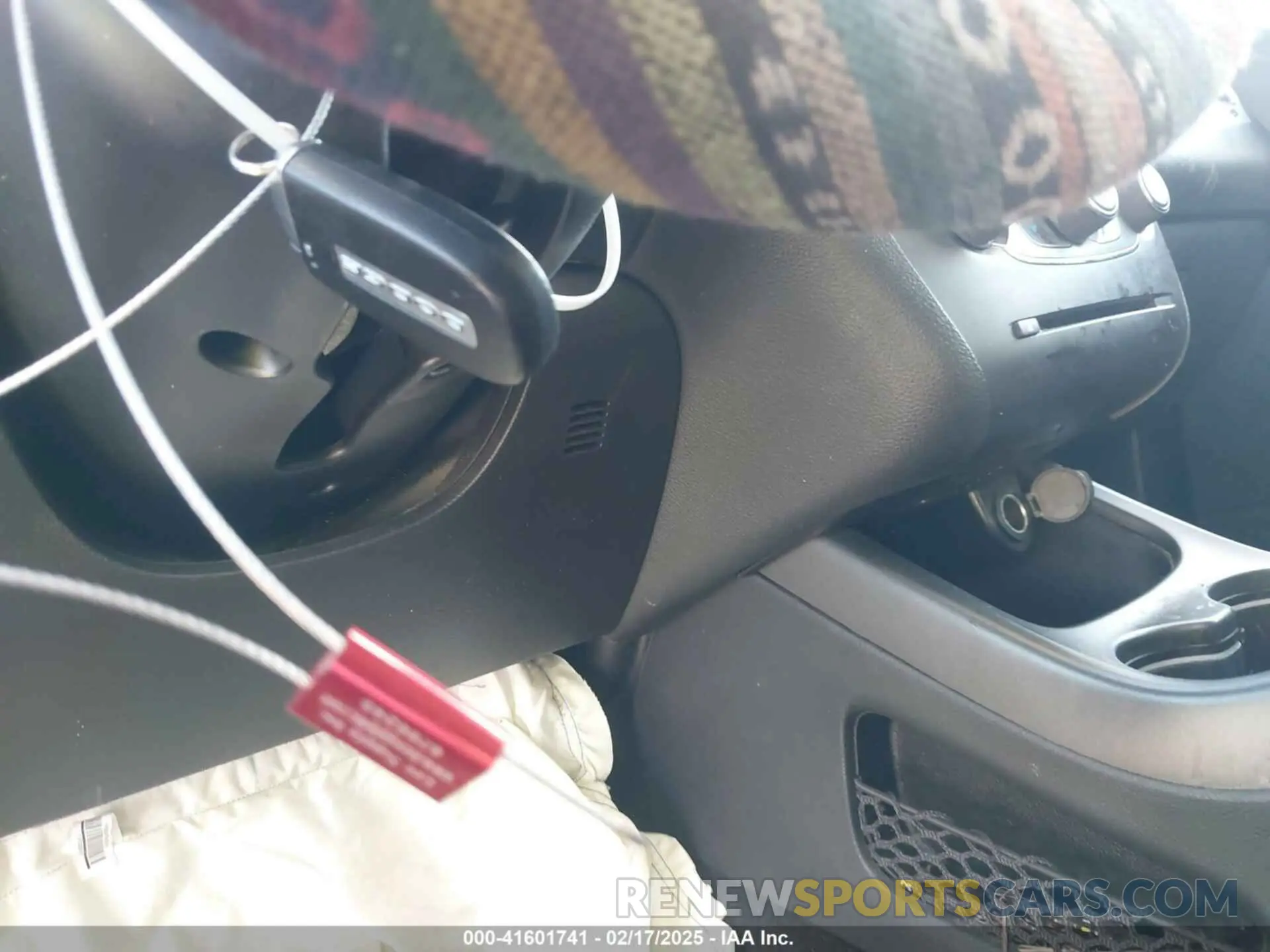 11 Photograph of a damaged car 3C4PDCAB9LT250865 DODGE JOURNEY 2020