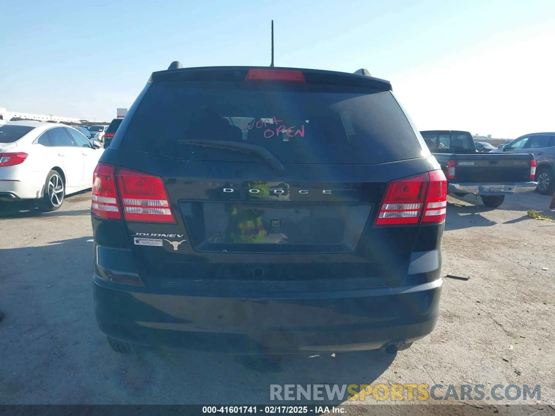16 Photograph of a damaged car 3C4PDCAB9LT250865 DODGE JOURNEY 2020