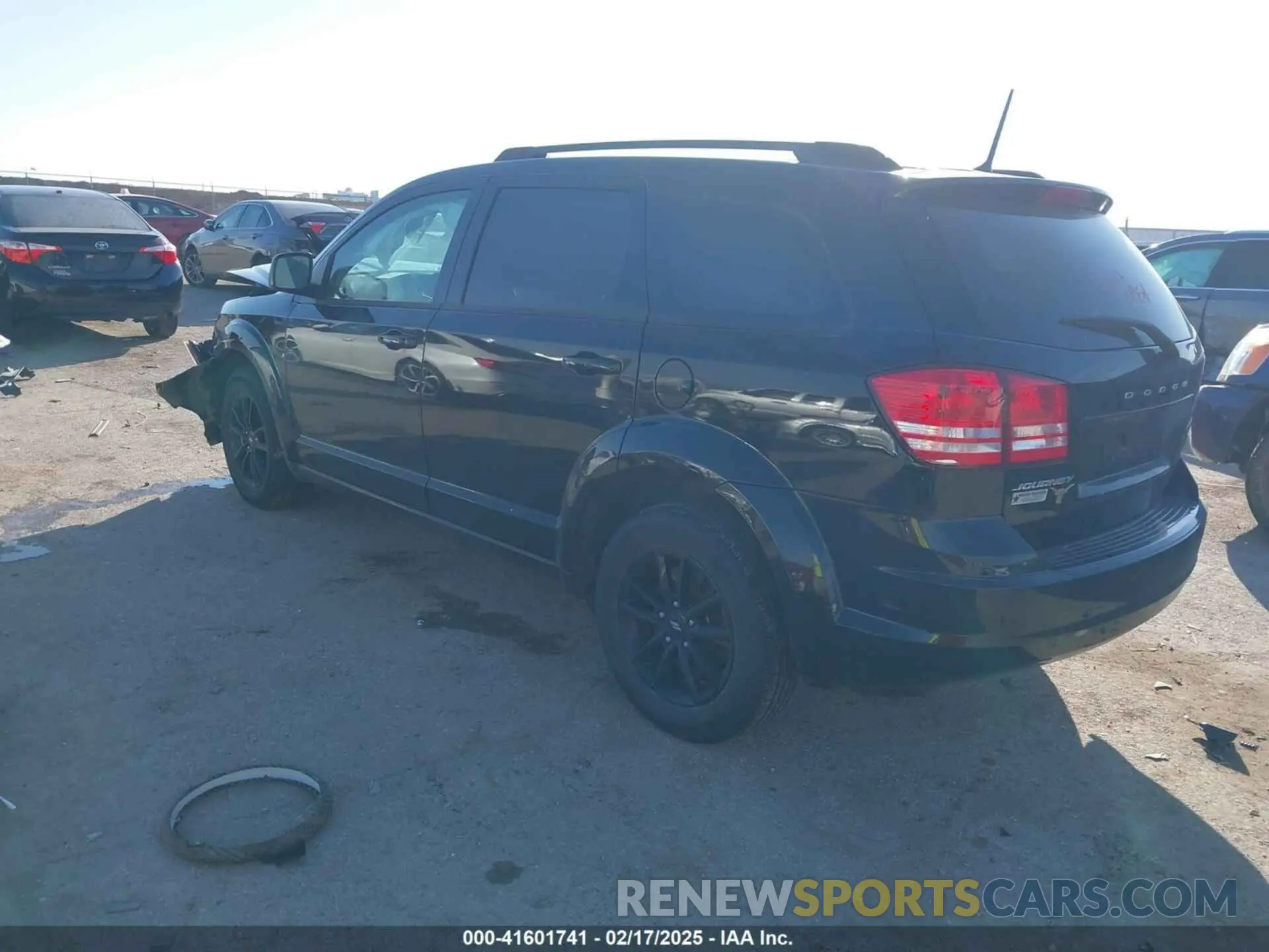 3 Photograph of a damaged car 3C4PDCAB9LT250865 DODGE JOURNEY 2020