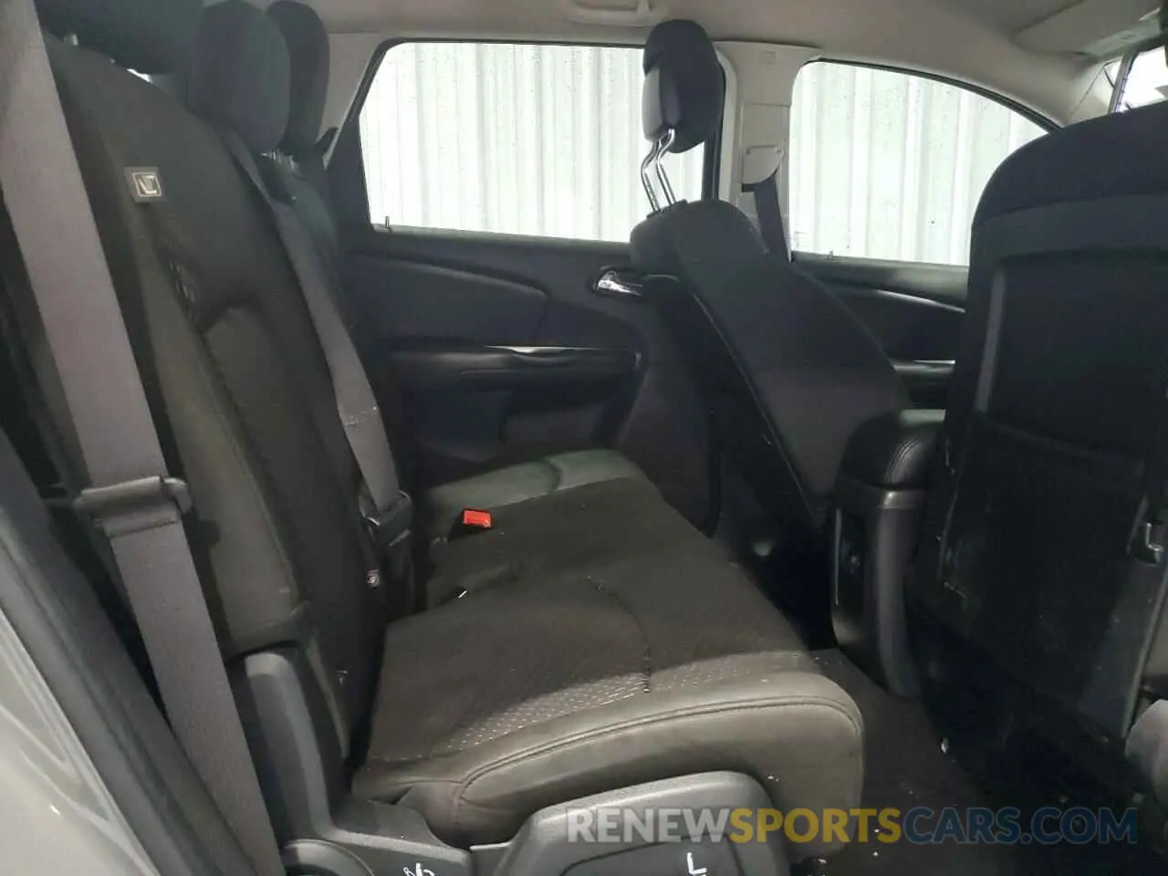 11 Photograph of a damaged car 3C4PDCAB9LT254544 DODGE JOURNEY 2020