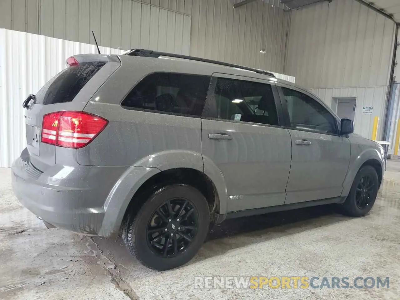 3 Photograph of a damaged car 3C4PDCAB9LT254544 DODGE JOURNEY 2020
