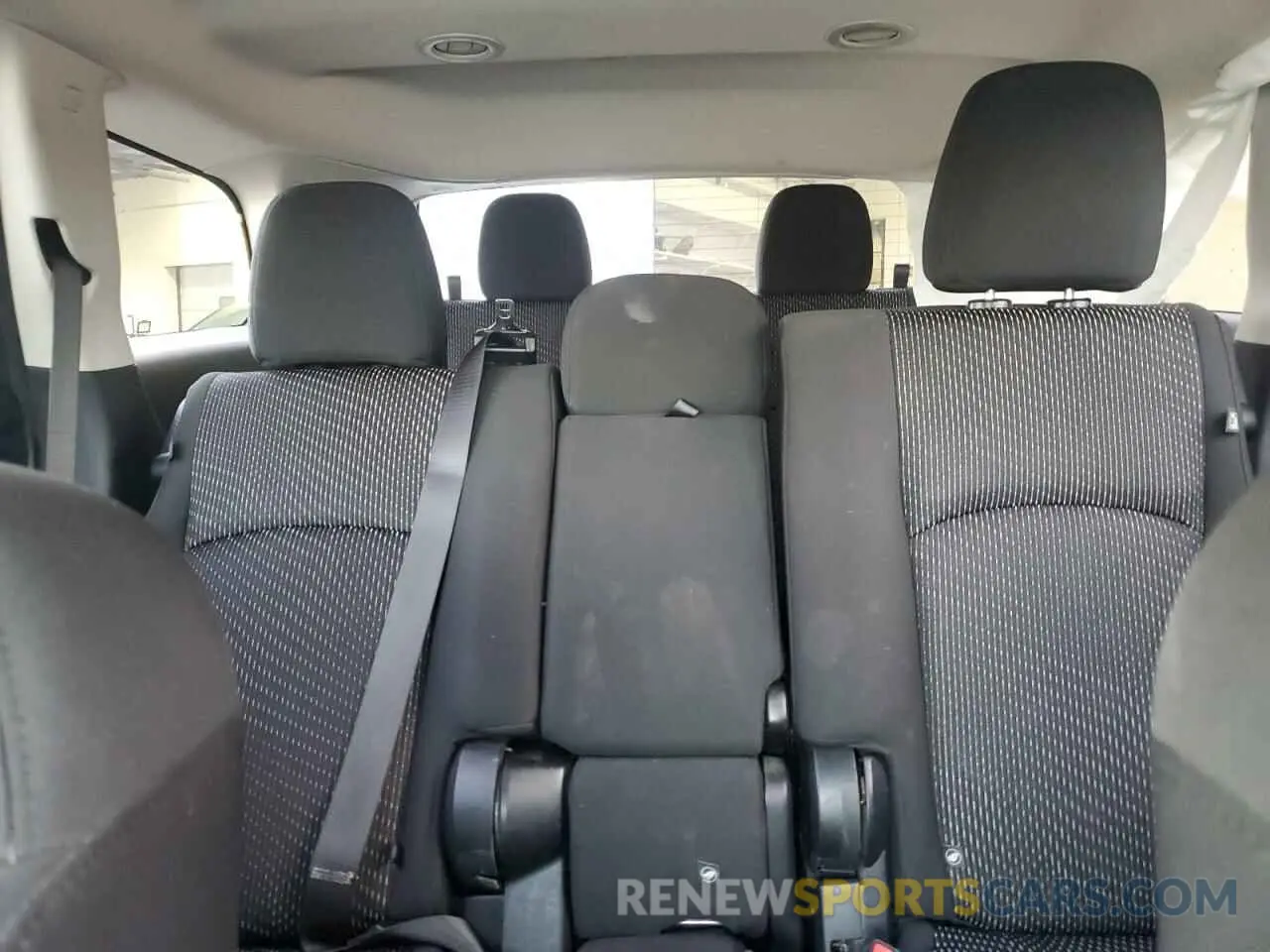 10 Photograph of a damaged car 3C4PDCAB9LT261946 DODGE JOURNEY 2020