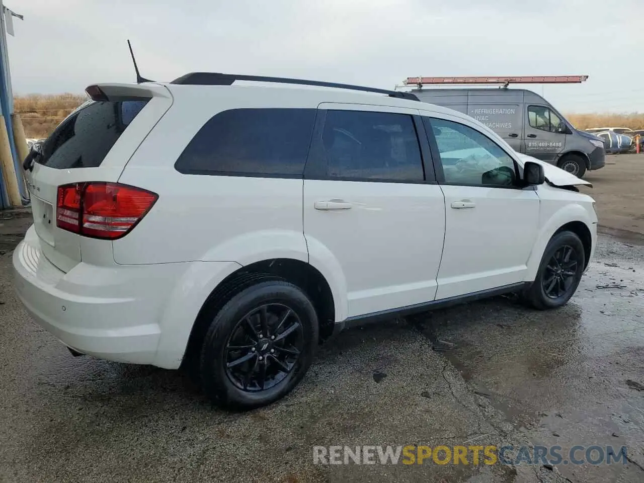 3 Photograph of a damaged car 3C4PDCAB9LT261946 DODGE JOURNEY 2020