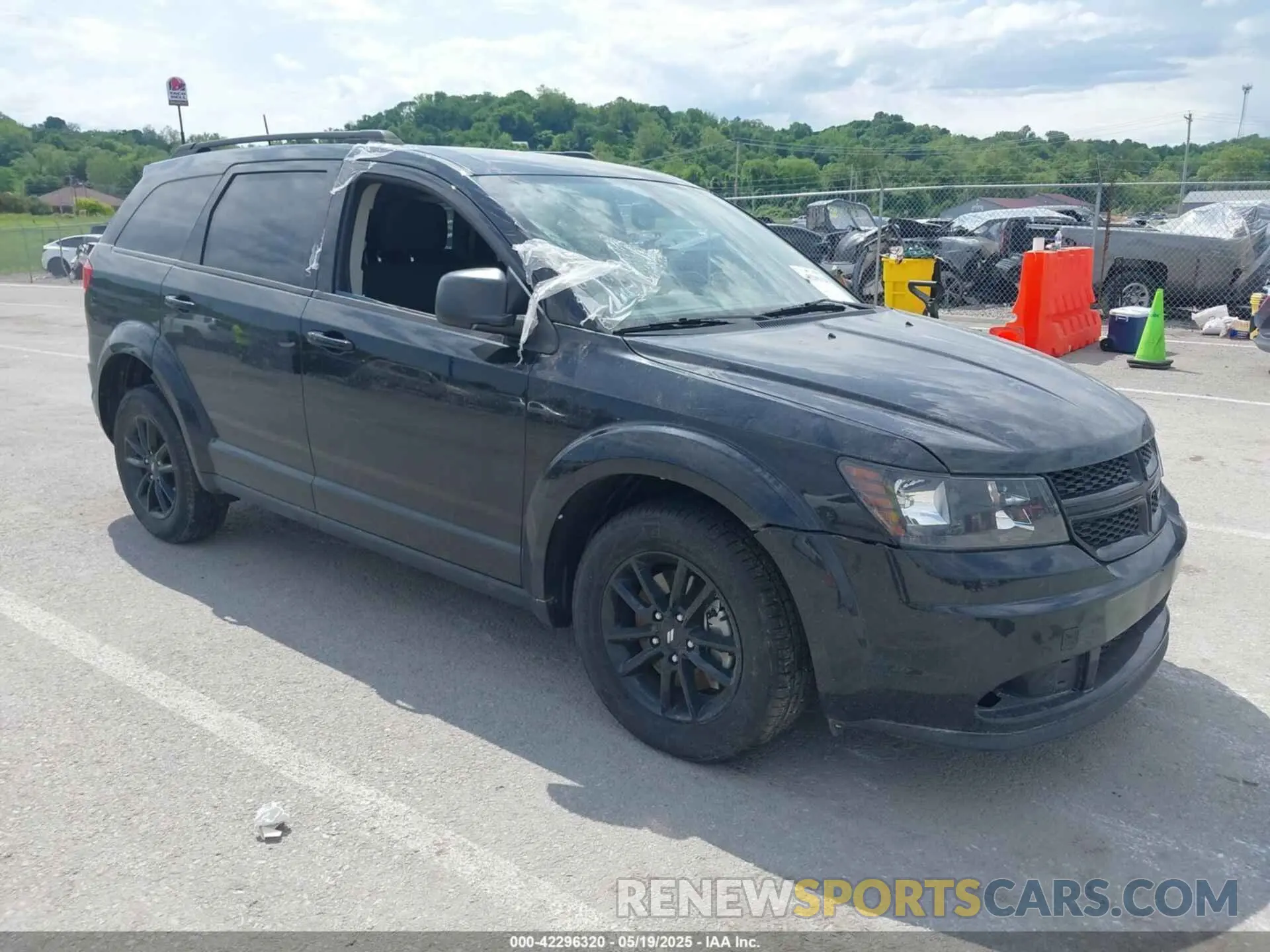 1 Photograph of a damaged car 3C4PDCAB9LT278259 DODGE JOURNEY 2020
