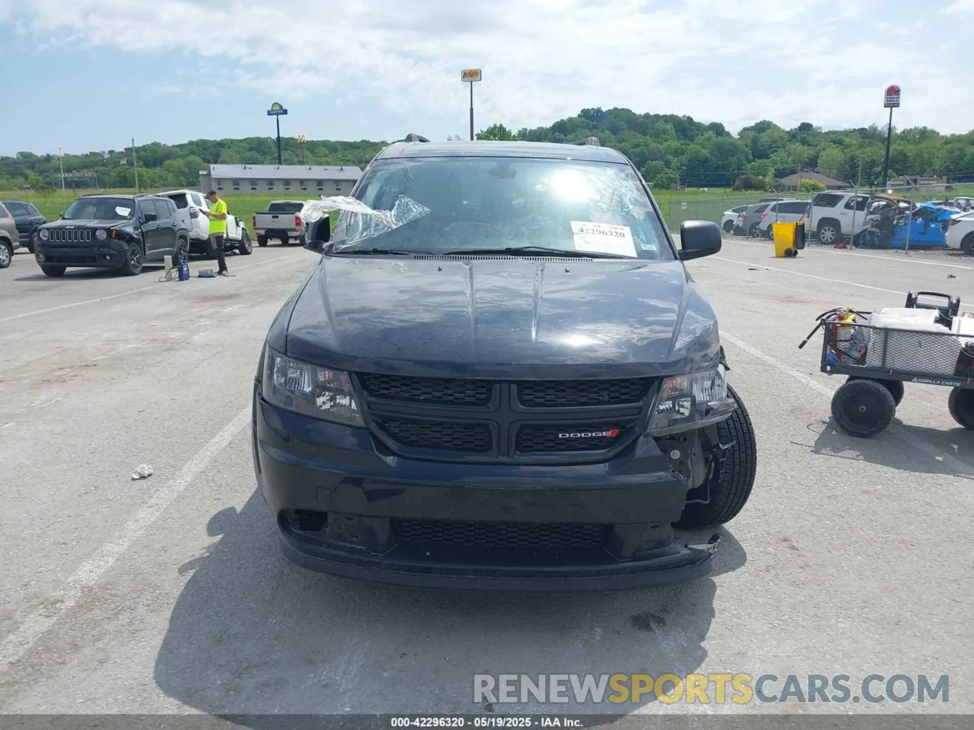 11 Photograph of a damaged car 3C4PDCAB9LT278259 DODGE JOURNEY 2020