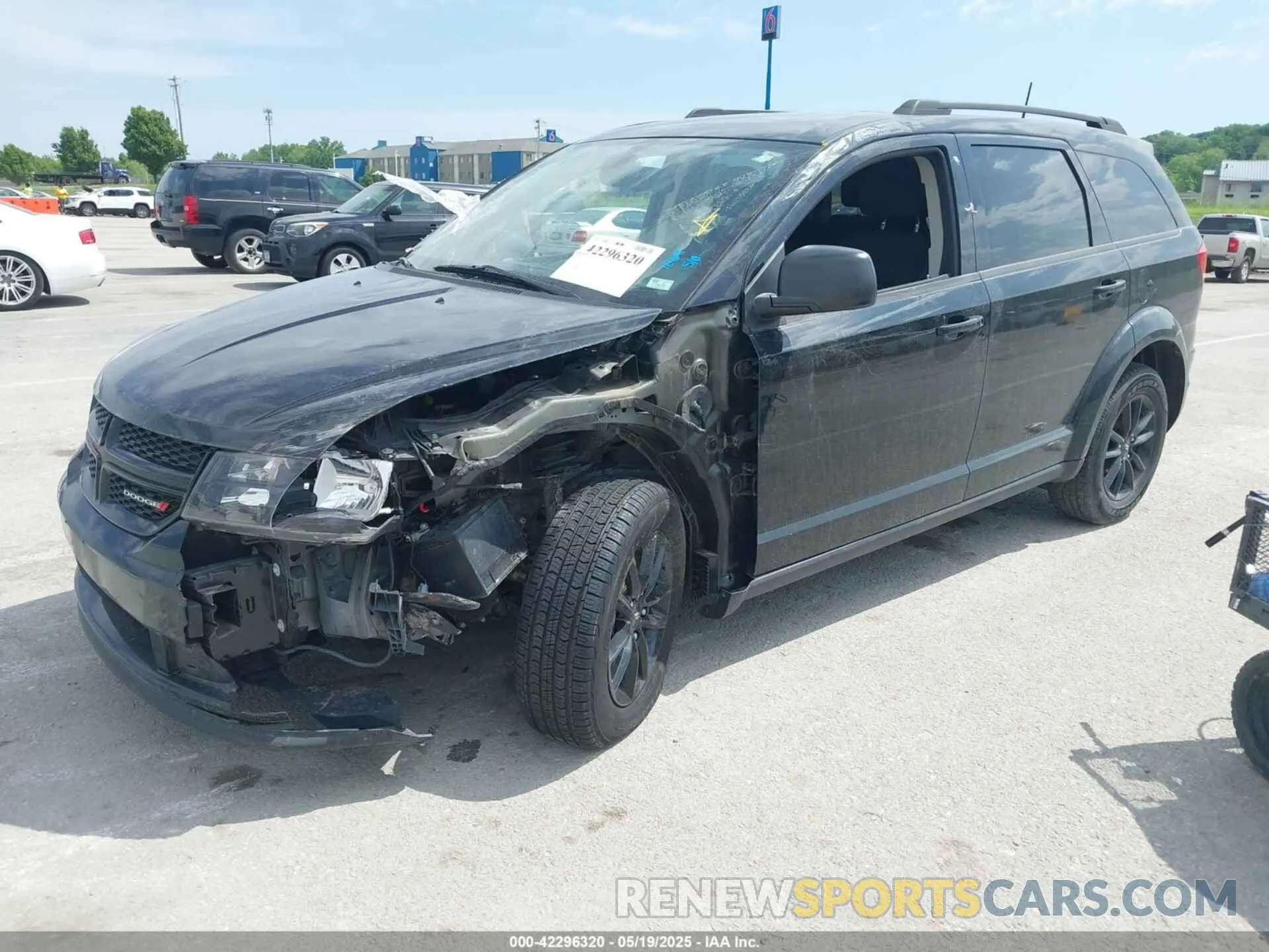 2 Photograph of a damaged car 3C4PDCAB9LT278259 DODGE JOURNEY 2020