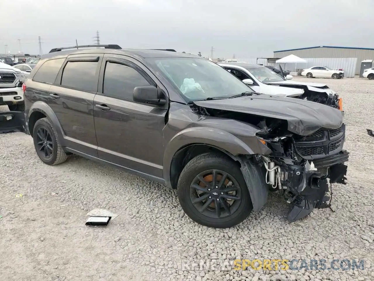 4 Photograph of a damaged car 3C4PDCABXLT180941 DODGE JOURNEY 2020