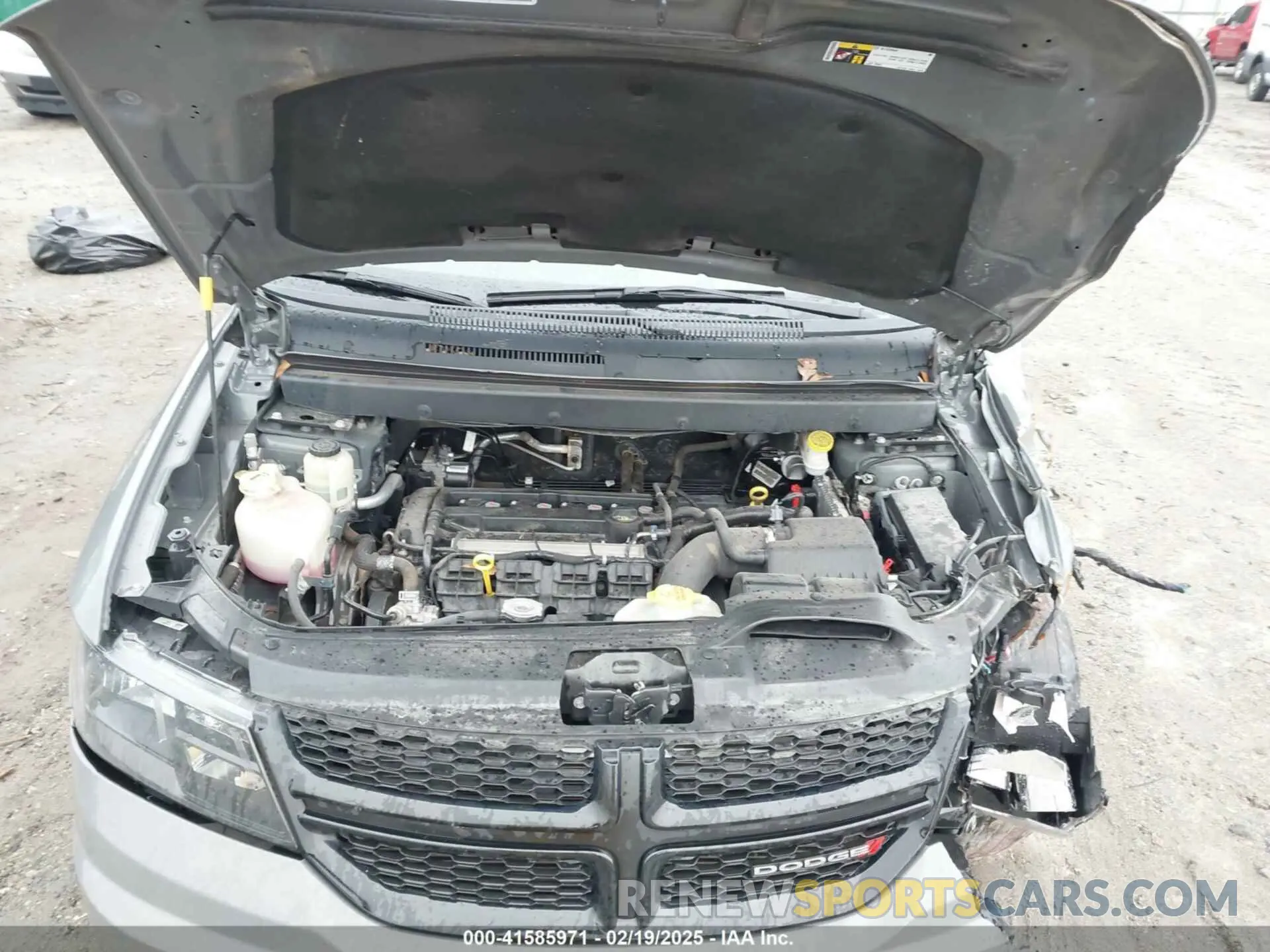 10 Photograph of a damaged car 3C4PDCABXLT181166 DODGE JOURNEY 2020