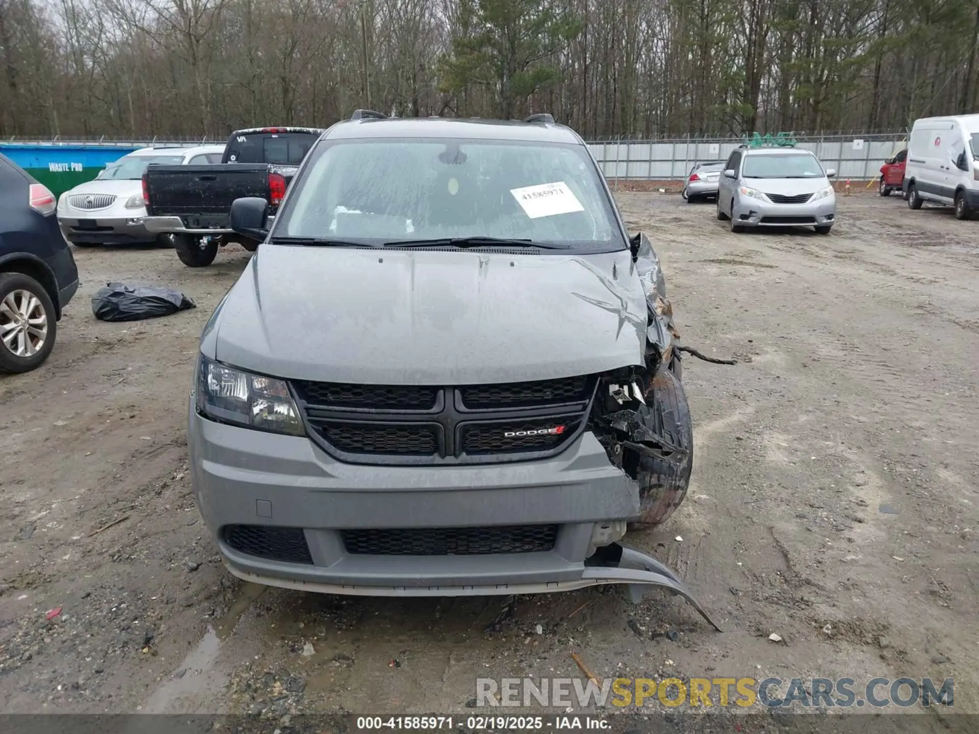 13 Photograph of a damaged car 3C4PDCABXLT181166 DODGE JOURNEY 2020