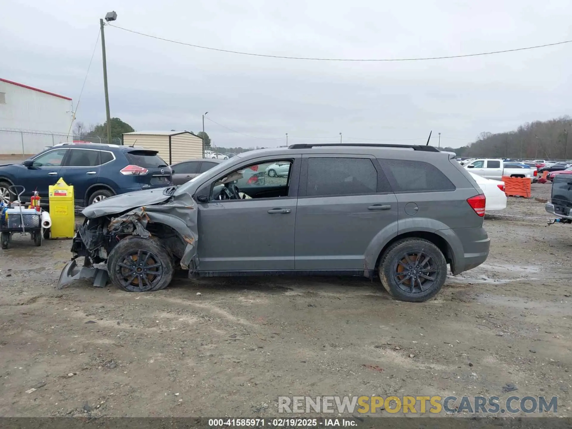 15 Photograph of a damaged car 3C4PDCABXLT181166 DODGE JOURNEY 2020