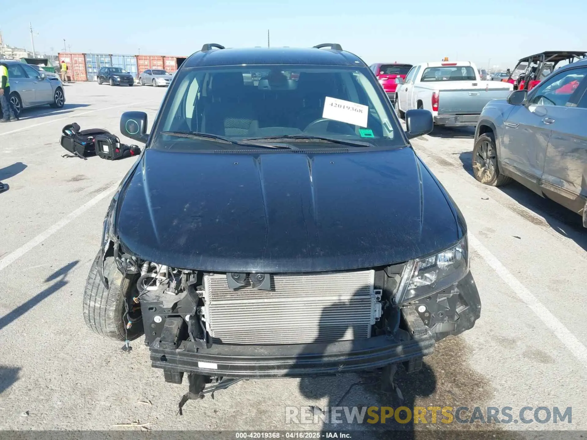 13 Photograph of a damaged car 3C4PDCABXLT202596 DODGE JOURNEY 2020